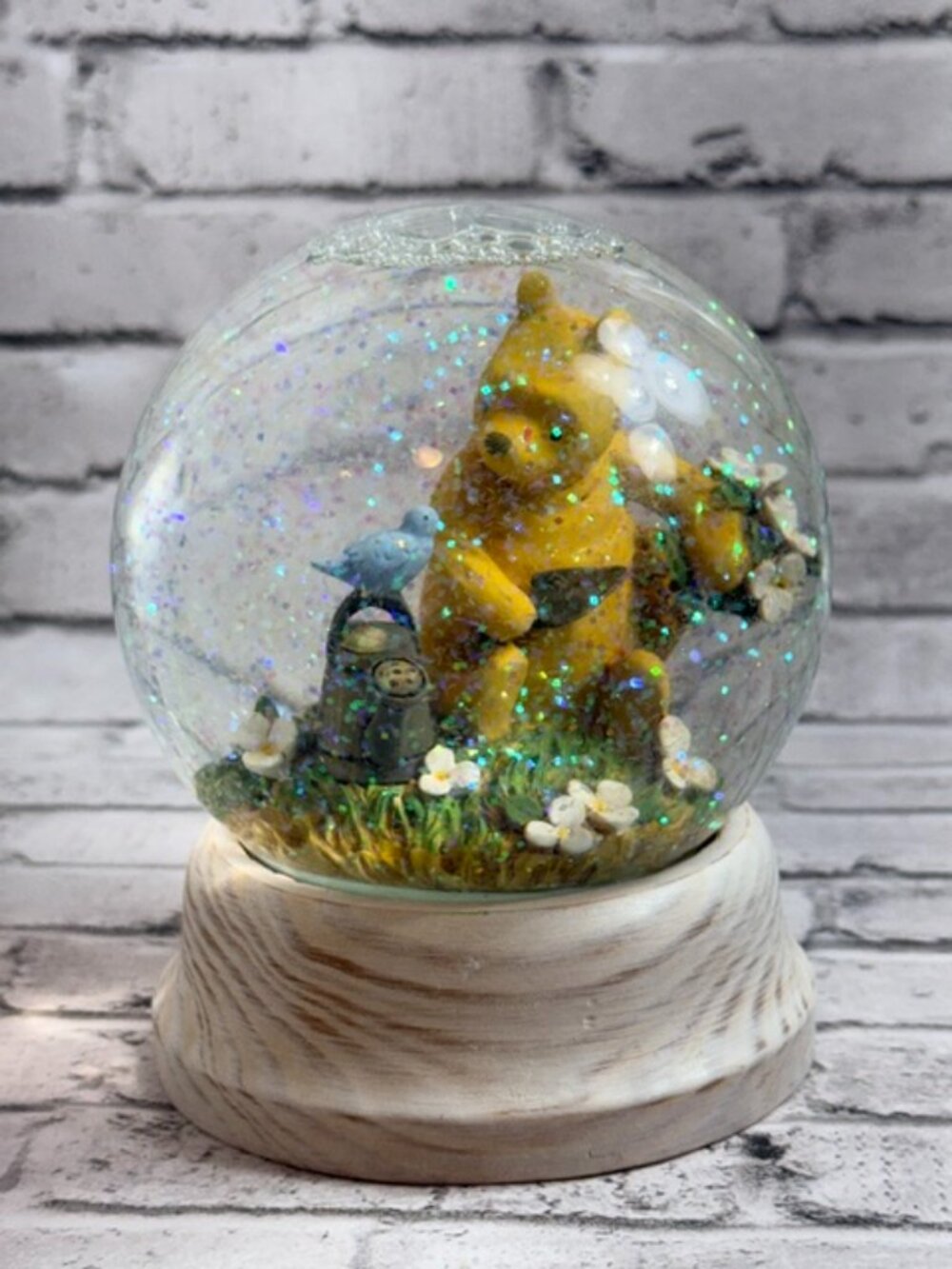 Walt Disney Snow Globe Winnie Pooh Snowglobe Dome Classic Michel Figurine Birds